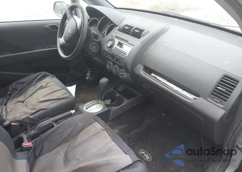 2008 Honda Fit from USA, damaged, VIN JHMGD384X8S052570